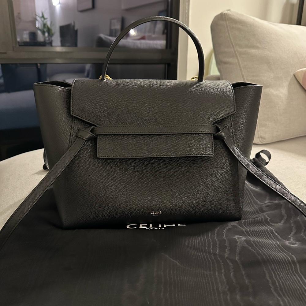 CELINE - MINI BELT BAG IN GRAINED CALFSKIN
BLACK